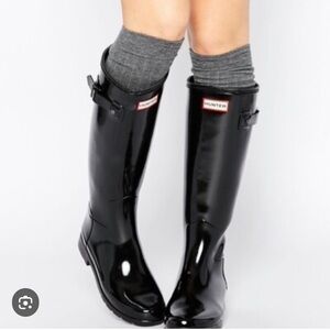 Hunter women Glossy Black tall Rain Boots in new condition